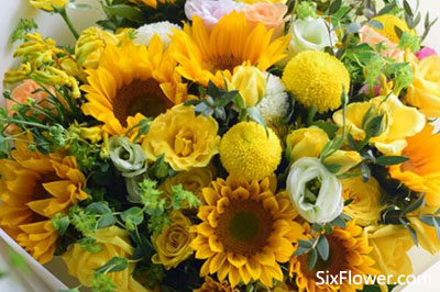 春节给老婆的送花祝福语怎么写？春节给老婆的花束有哪些？