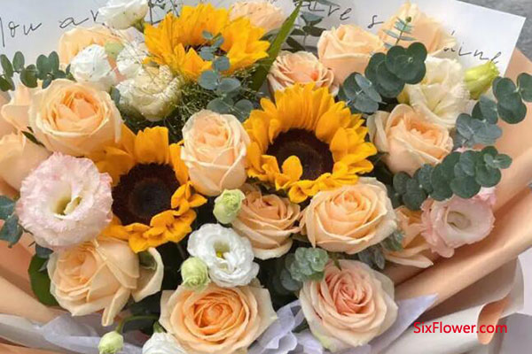 给儿子送花：向日葵+香槟玫瑰的组合花束！