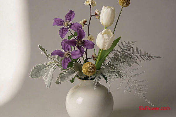 范例三:雅致期许瓶花