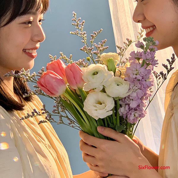 情人节闺蜜送花