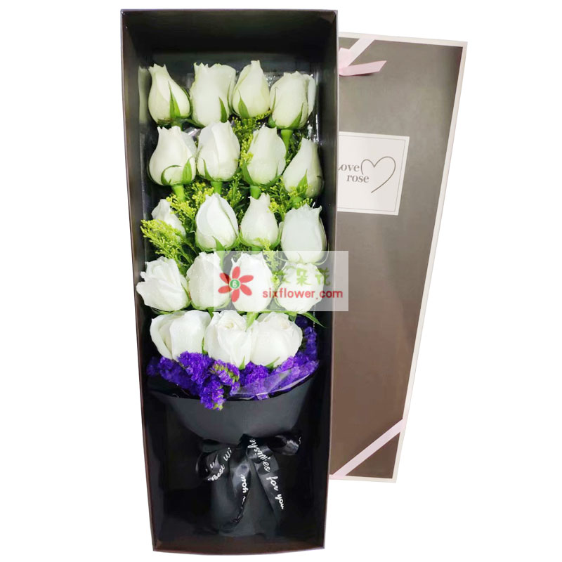 19朵白玫瑰礼盒，温暖的怀抱