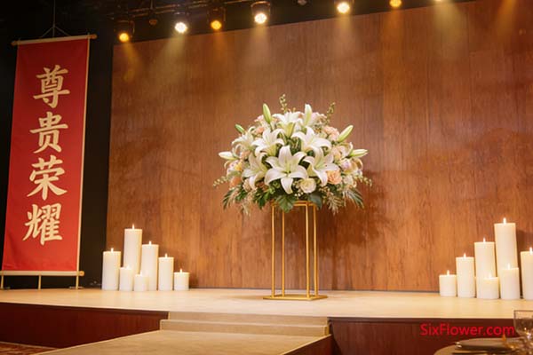 寄语未来,百合送上美好祝愿