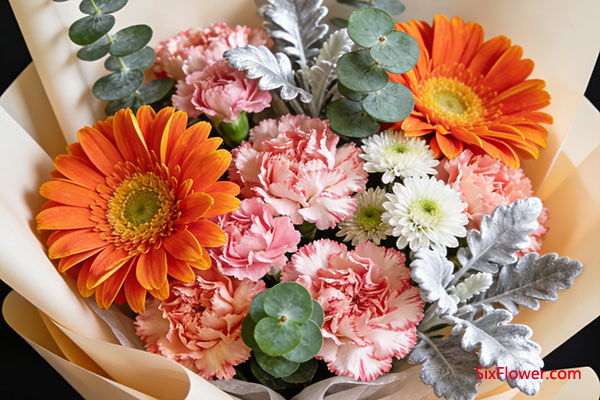 搭配艺术:让花束寓意更丰满